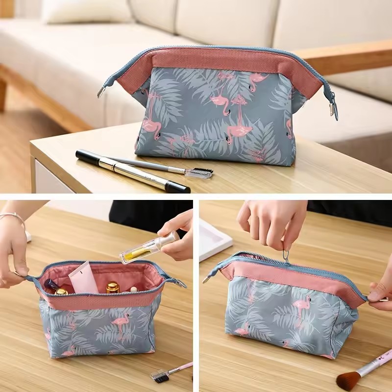 Nuova Borsa Cosmetica alla Mod - Travel Luggage Set recensione e prezzo