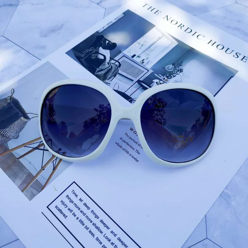 Nuovi Occhiali da Sole con Mon - Sunglasses Uv400 recensione e prezzo