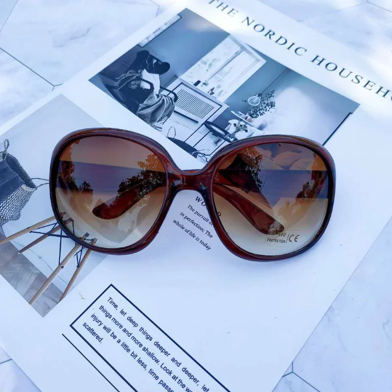 Nuovi Occhiali da Sole con Mon - Sunglasses Uv400 recensione e prezzo